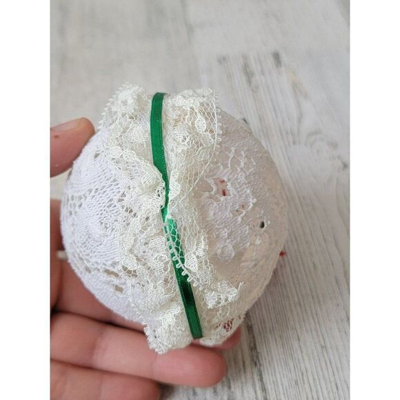 White lace red flower ornament Xmas decor - Picture 6 of 6